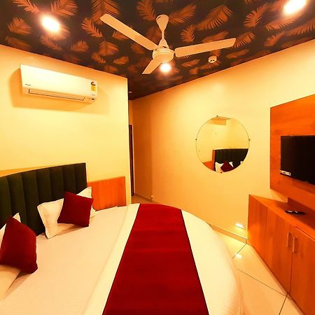 Hotel Suncity Ahmedabad Esterno foto
