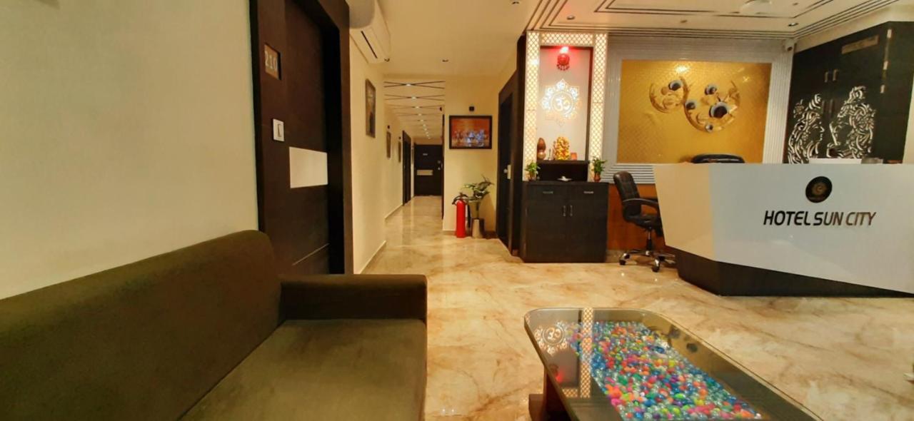 Hotel Suncity Ahmedabad Esterno foto