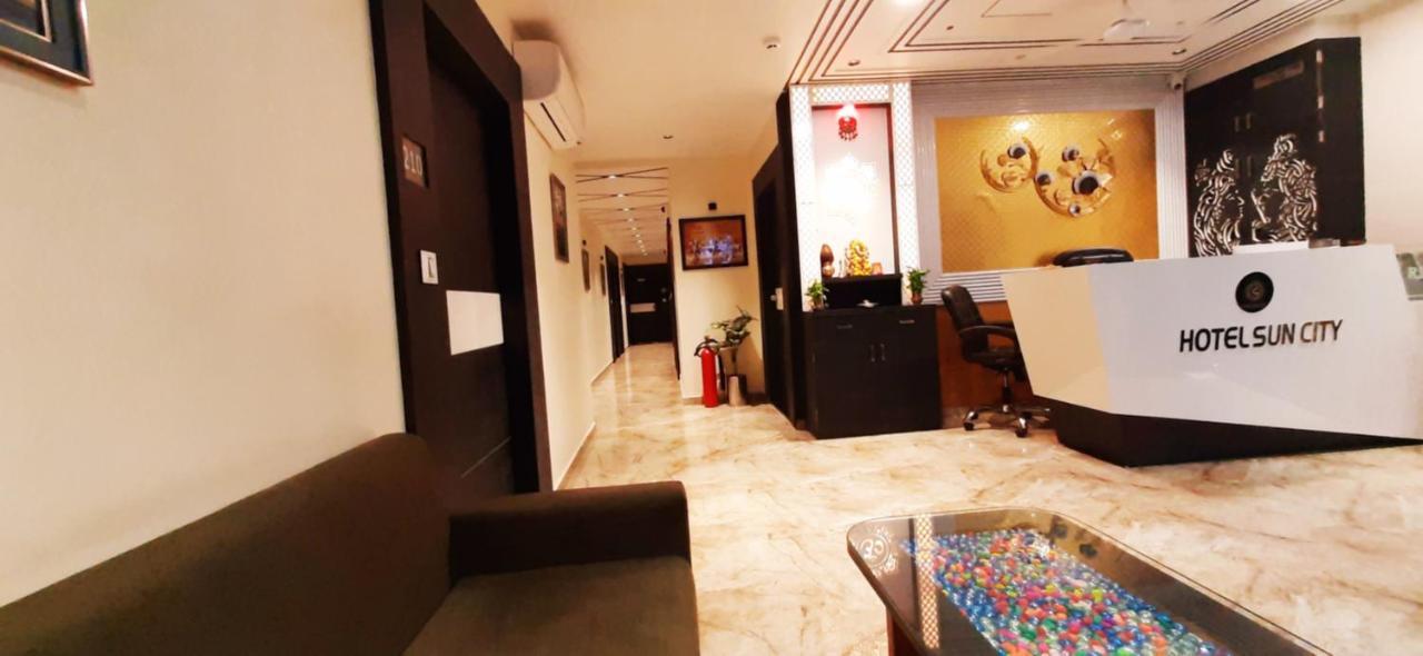 Hotel Suncity Ahmedabad Esterno foto