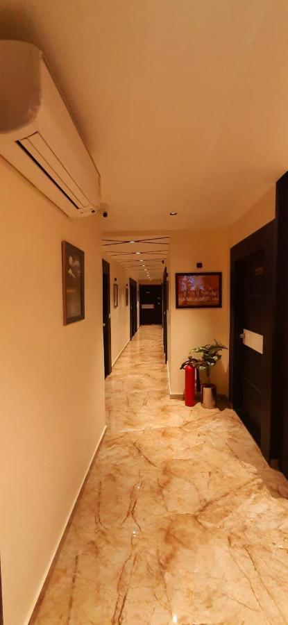 Hotel Suncity Ahmedabad Esterno foto