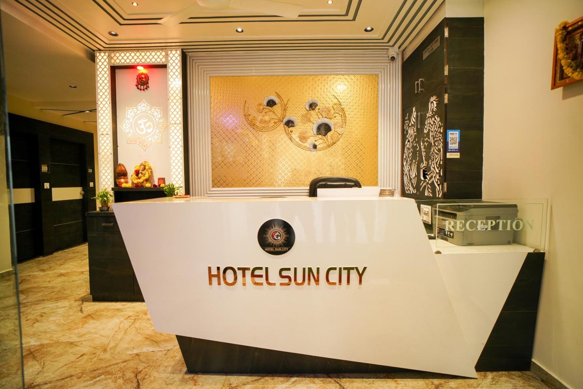 Hotel Suncity Ahmedabad Esterno foto